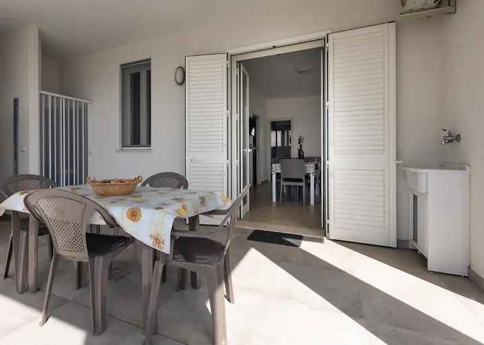 Centonze Apartment *